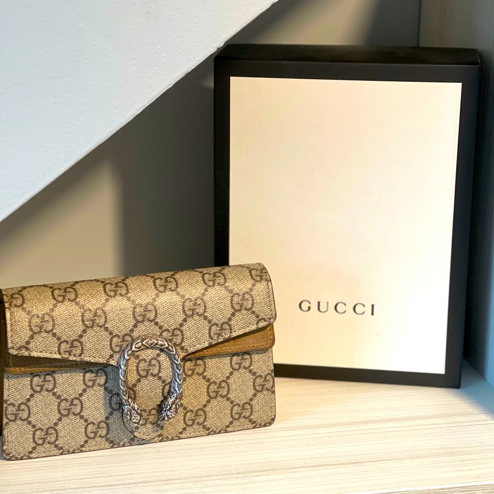 Gucci Dionysus GG Supreme super mini bag